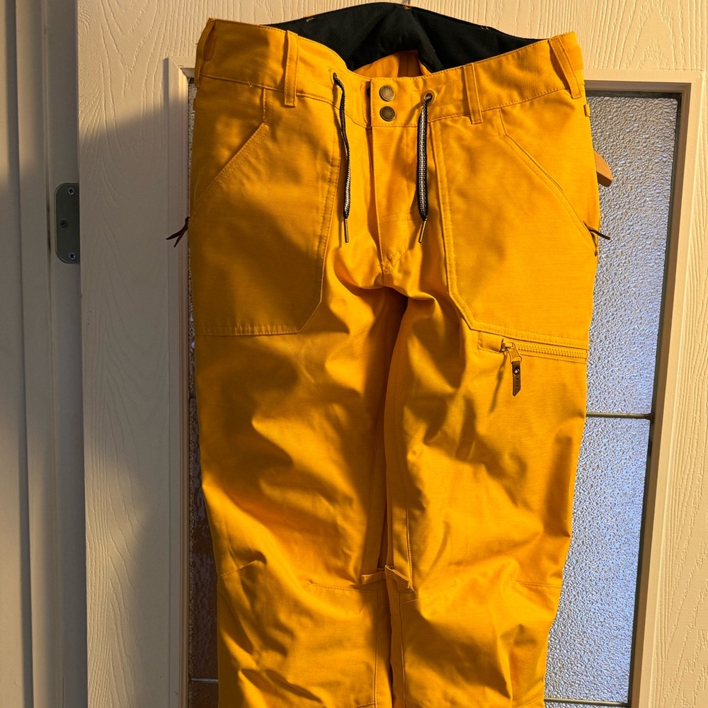 ⭐️ROXY technical snow pants - BNWT condition